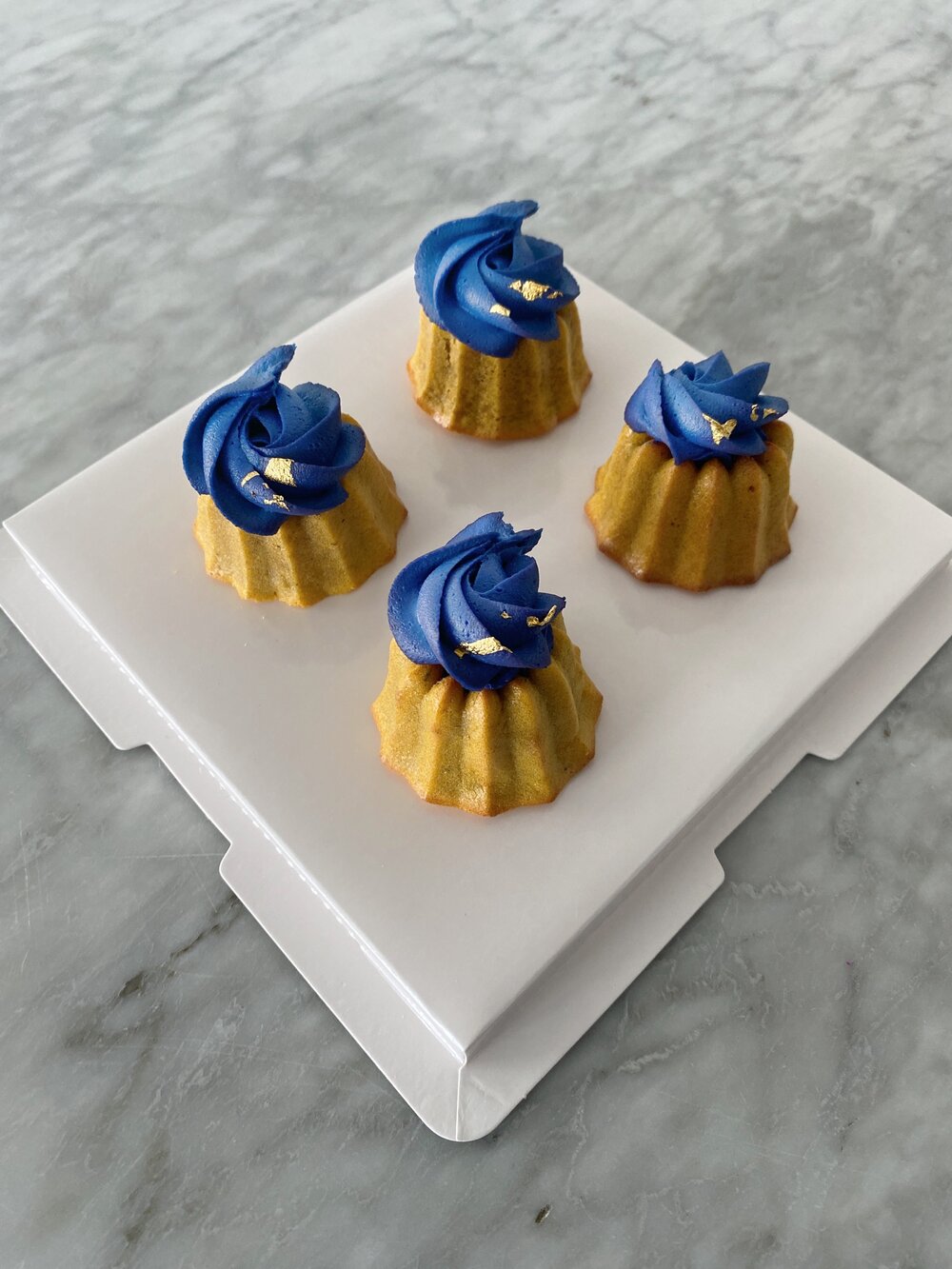 Canelés de Oro de 24K [Múltiples Opciones de Color]