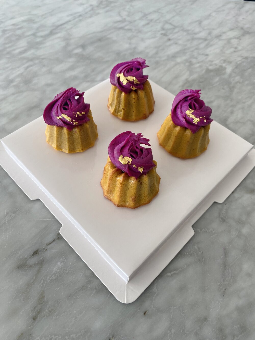 Canelés de Oro de 24K [Múltiples Opciones de Color]